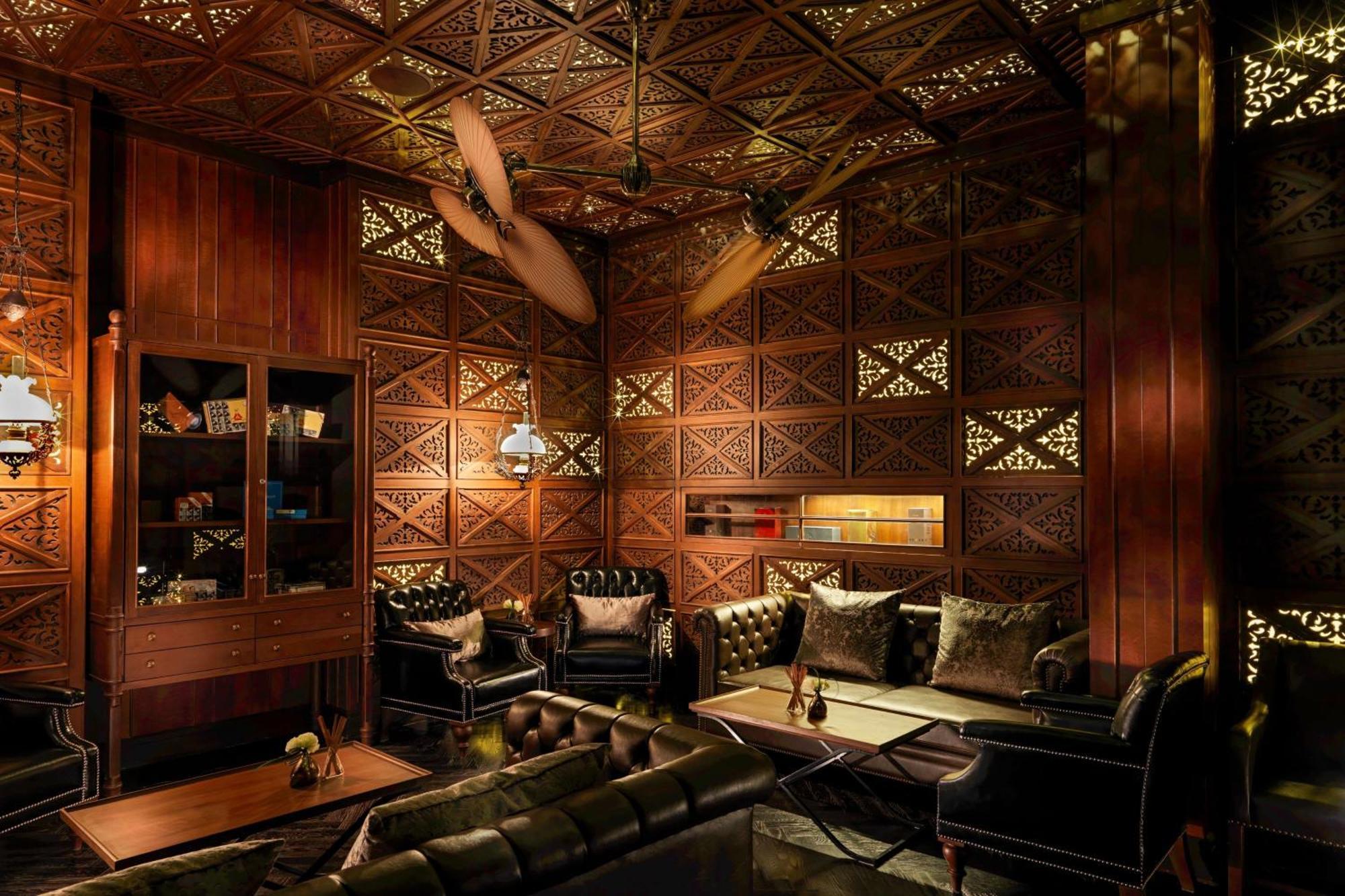 Hotel Muse Bangkok, Autograph Collection Exteriér fotografie The interior of the bar