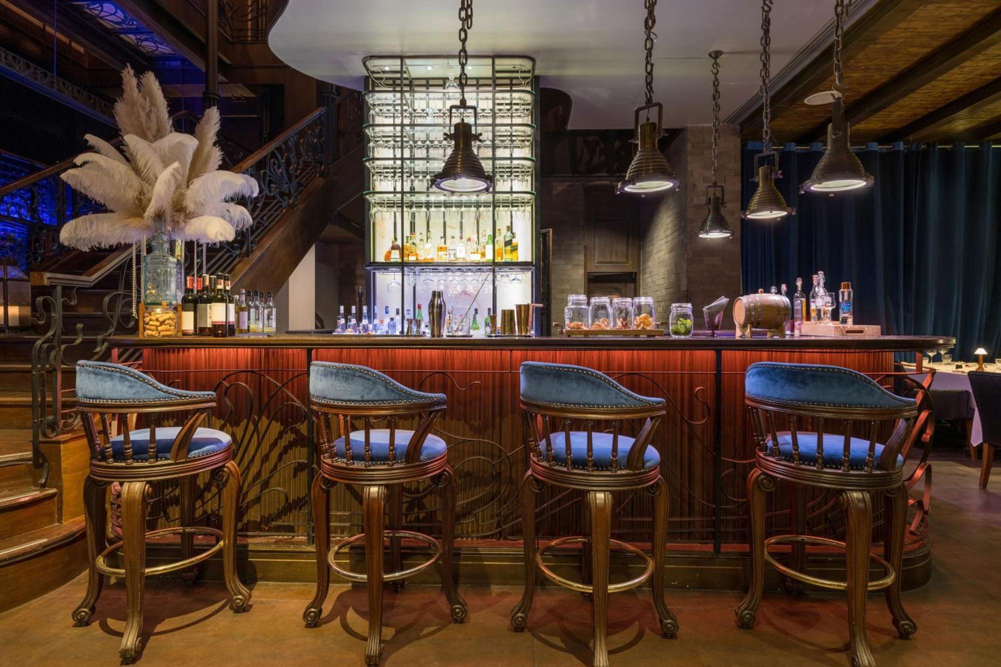 Hotel Muse Bangkok, Autograph Collection Exteriér fotografie The bar at the 1900 restaurant