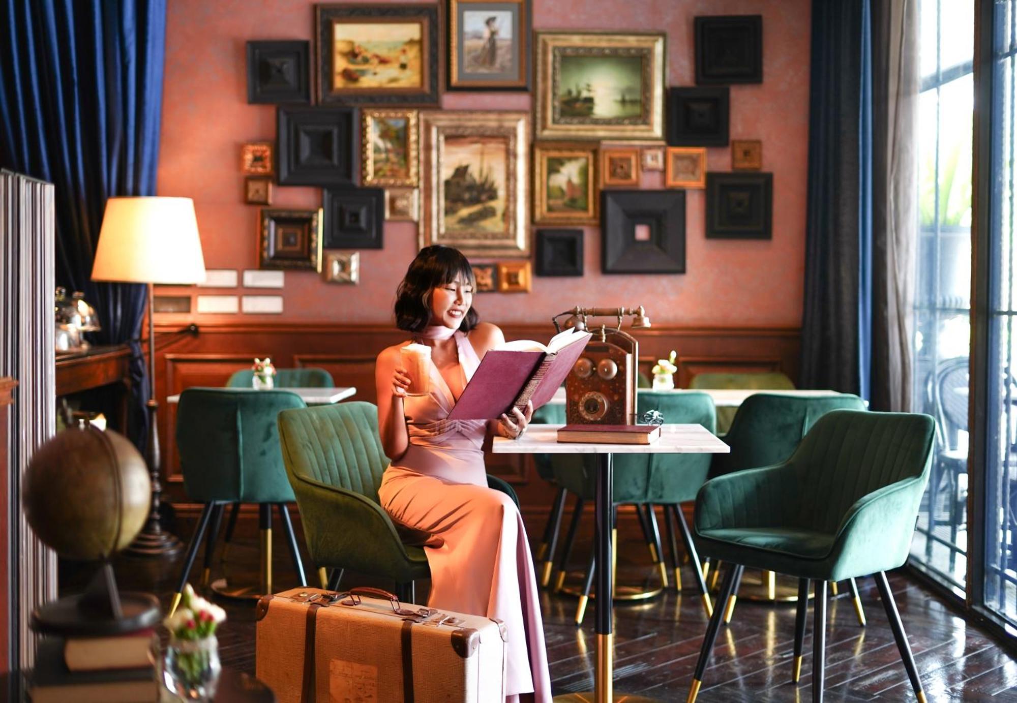 Hotel Muse Bangkok, Autograph Collection Exteriér fotografie The lobby of the hotel