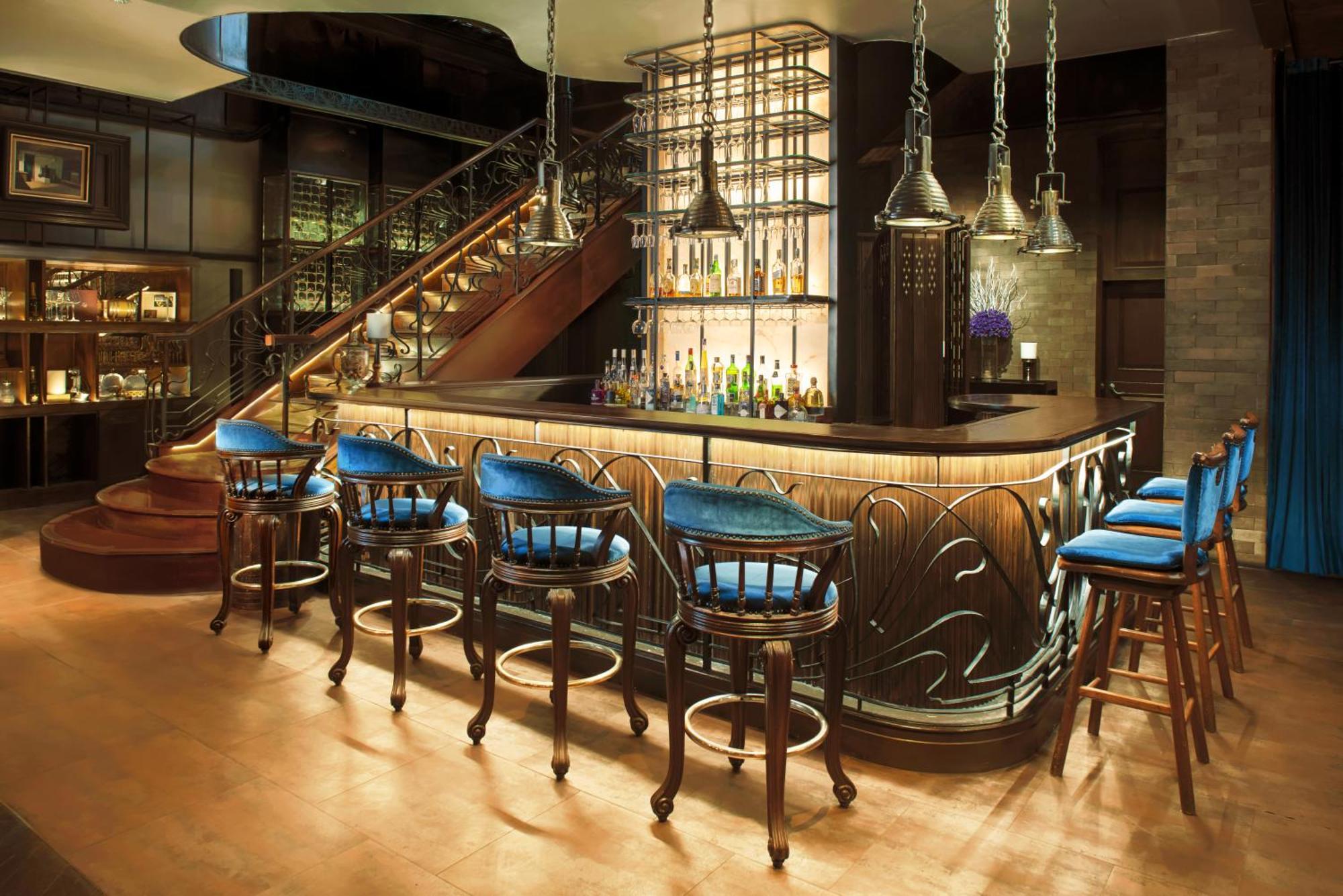 Hotel Muse Bangkok, Autograph Collection Exteriér fotografie The bar at the Wynn