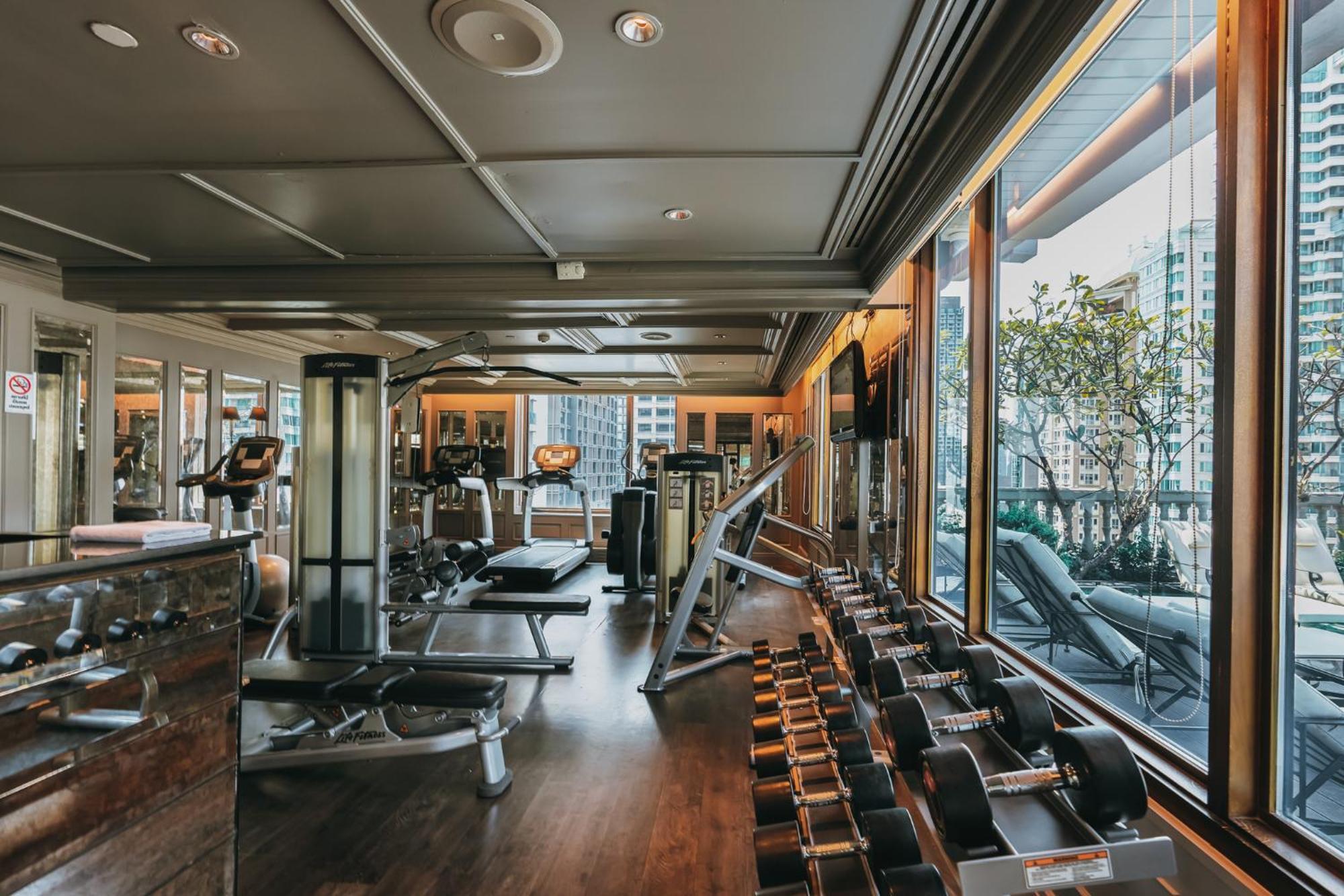 Hotel Muse Bangkok, Autograph Collection Exteriér fotografie The gym at The Hari