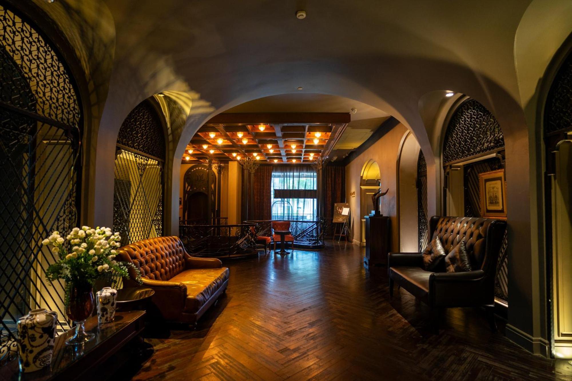 Hotel Muse Bangkok, Autograph Collection Exteriér fotografie The lobby of the hotel